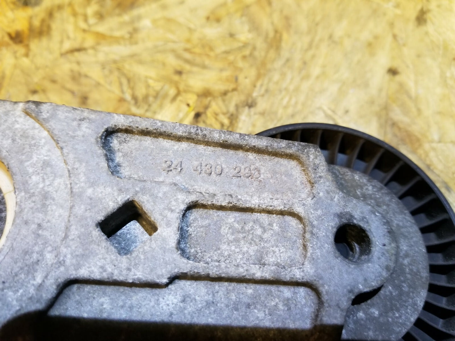 08-11 Saab 93 9-3 Belt Tensioner OEM