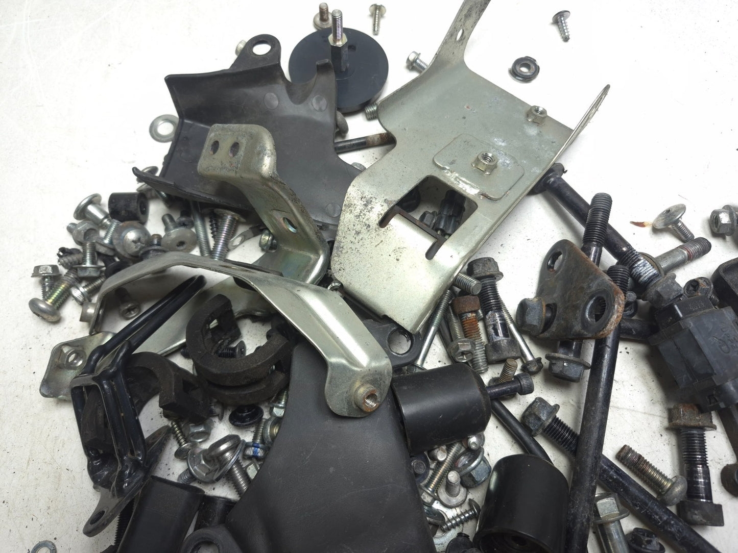 2015 Suzuki Gw250 Misc Bolt & Hardware Bracket OEM