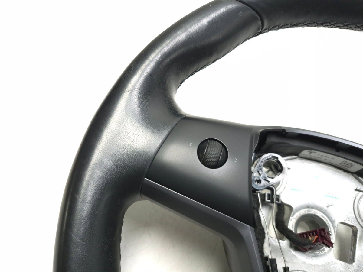 2018 Tesla Model 3 Steering Wheel 1105324-00-g OEM