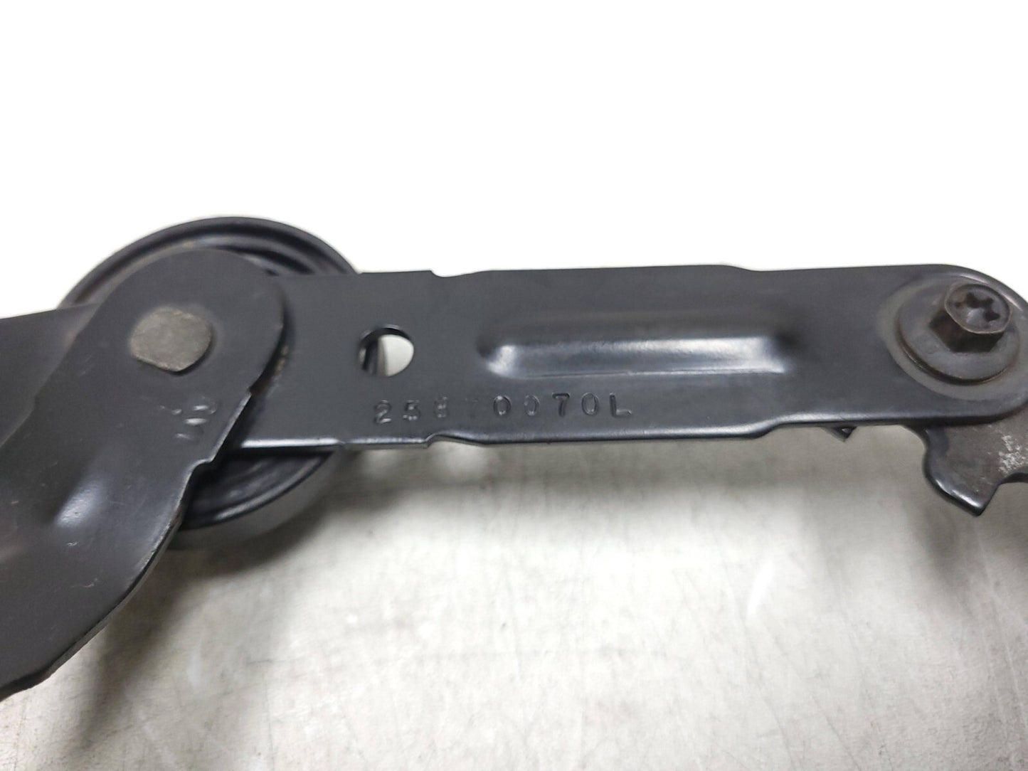 2010 - 2014 Chevrolet Suburban Front Hood Bonnet Hinge Left & Right OEM