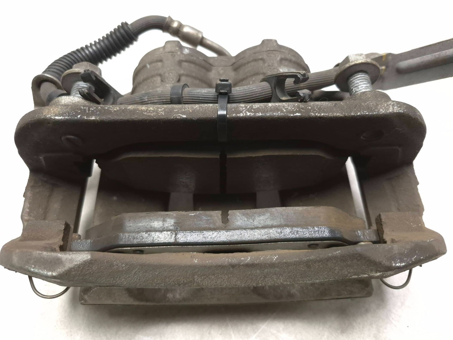 2010 Ford Mustang 4.0l Front Brake Caliper Left & Right Pair OEM