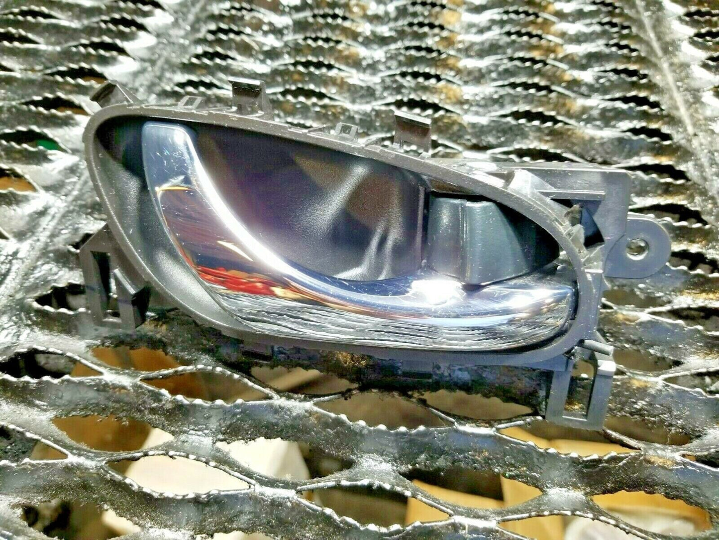 13 14 15 16 17 18 Nissan Sentra Front Right Passenger Interior Door Handle OEM