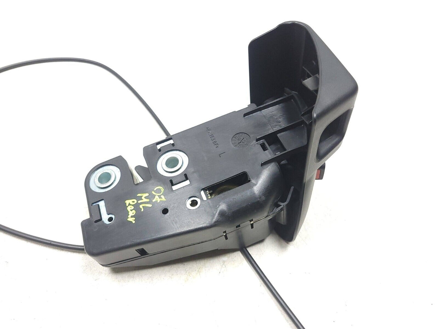 2006-2011 Mercedes Ml Ml350 Ml500 Rear Seat Backrest Lock Latch Left & Right OEM