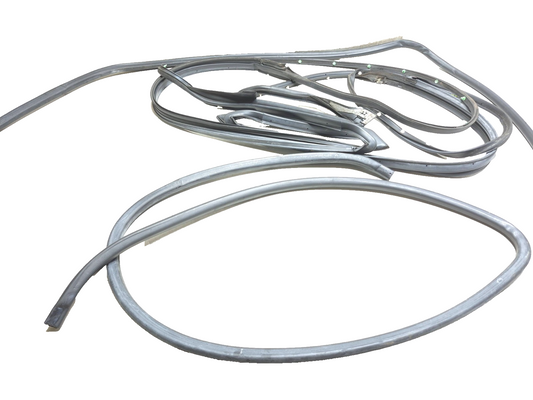 2009 Lexus IS250 Front Door Weatherstrip Seal Left & Right 4pcs OEM