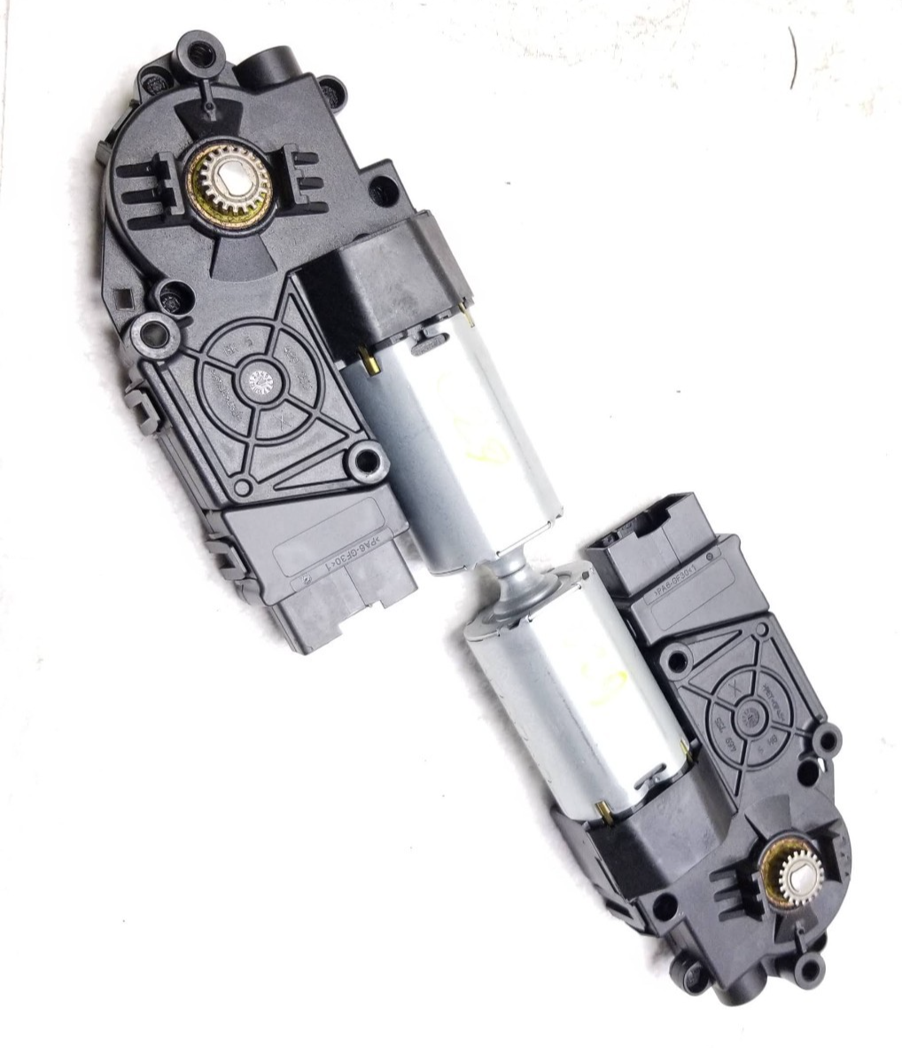 2017-2024 Jaguar XF Xe Sunroof Adjustable Gear Motor Gx7353508ab OEM