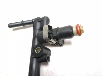 2005  Triumph Sprint St Gas Fuel Injectors & Fuel Rail OEM