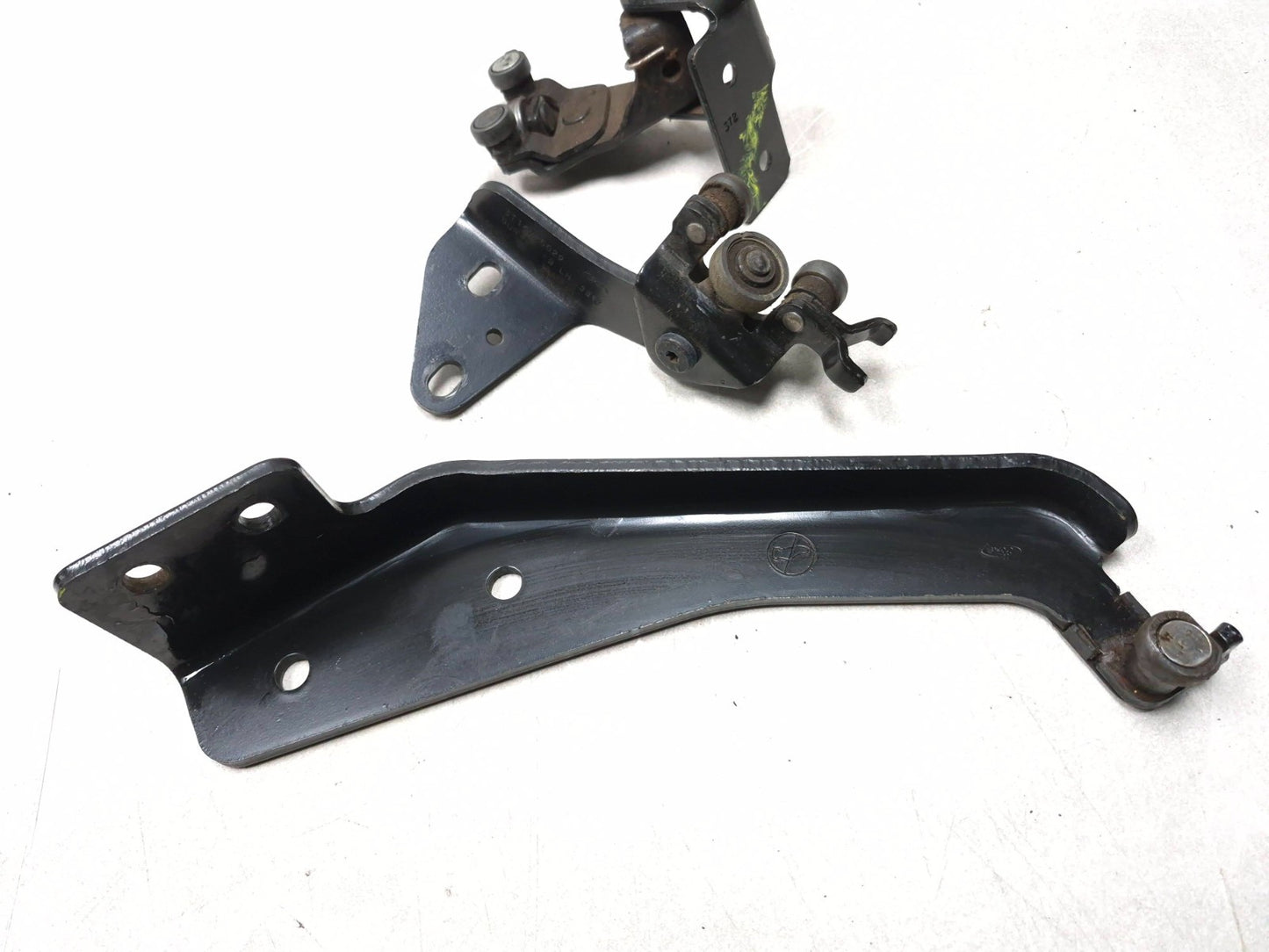 2013 Ford Transit Connect Rear Sliding Door Hinge Roller Driver Side Lh OEM