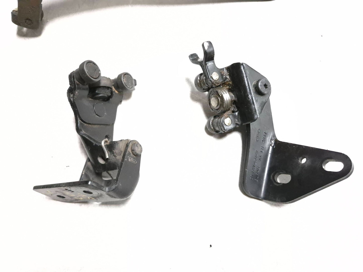 2012 Ford Transit Connect Rear Sliding Door Roller Hinge Driver Side Left OEM