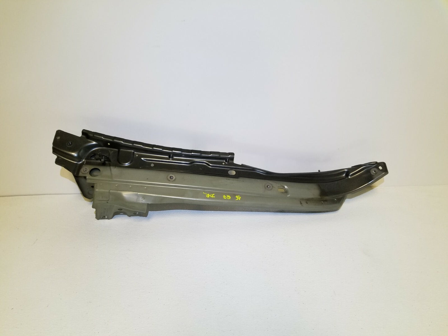 2015 Audi Q7 Front Upper Fender Mount Bracket Reinforcement Driver Side OEM