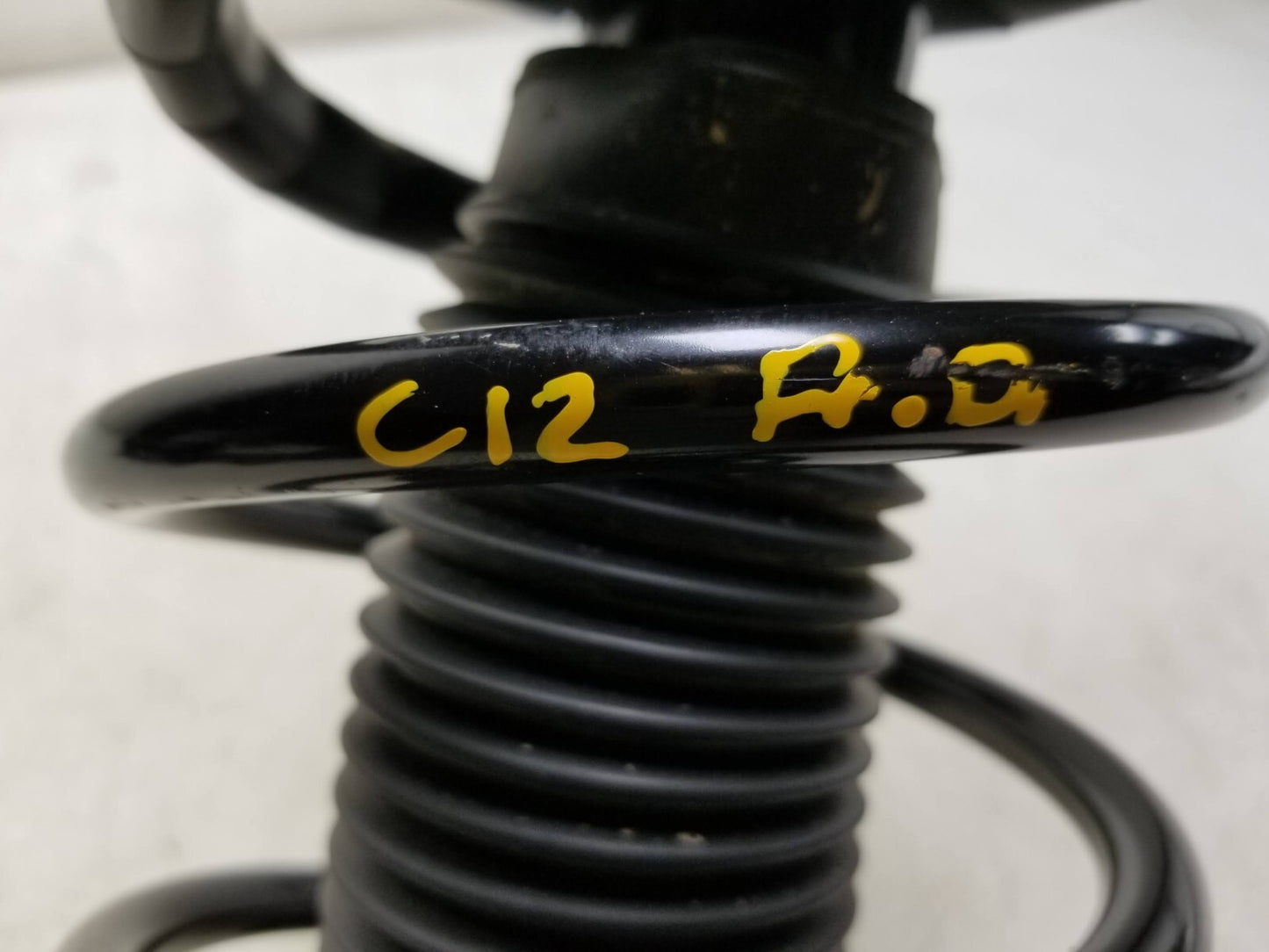 2011 - 2013 Kia Sportage AWD Front Shock Strut Absorber Driver Side Left OEM