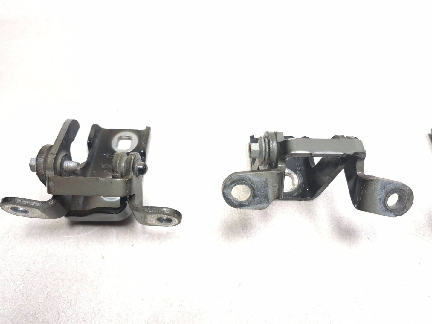 2014 Buick Regal Rear Door Hinge Set W/ Bolts And Striker OEM