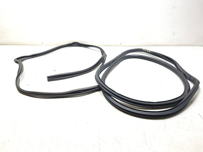 10-15 Chevrolet Equinox Front Door Weatherstrip Seal Passenger Side Right OEM