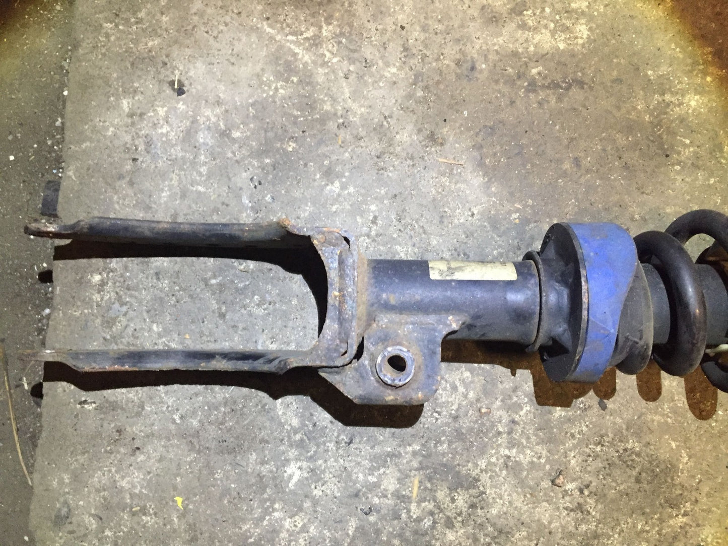 04 05 06 Porsche Cayenne Shock Strut Absorber  Front Right Pass Side OEM