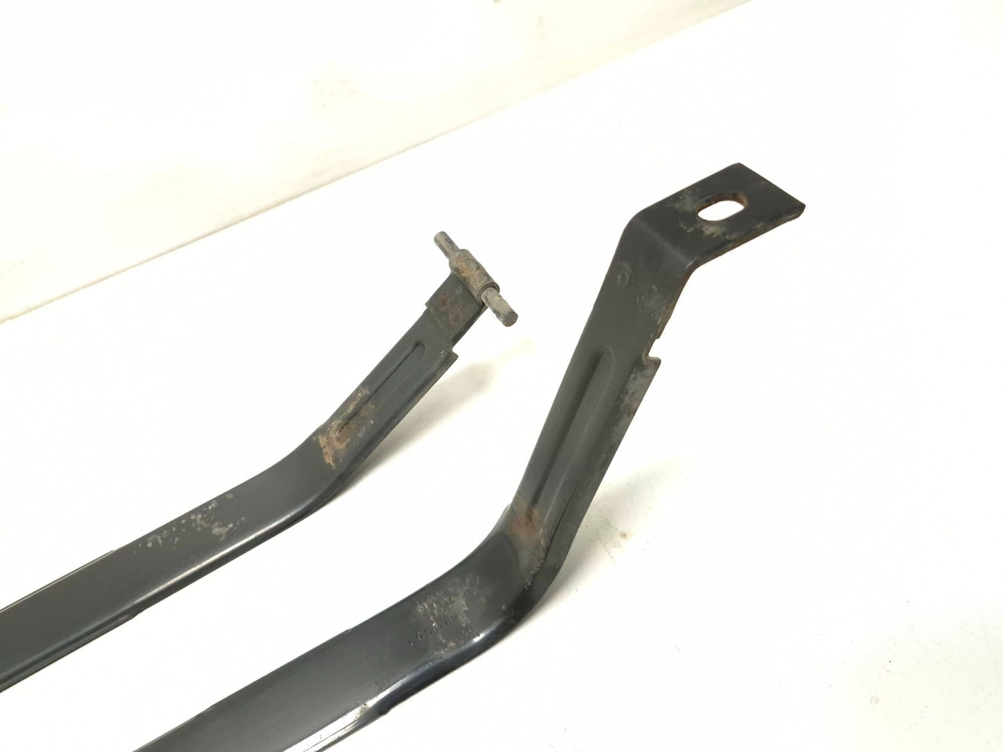2012 Hyundai Sonata Fuel Tank Strap Bracket 2pcs OEM