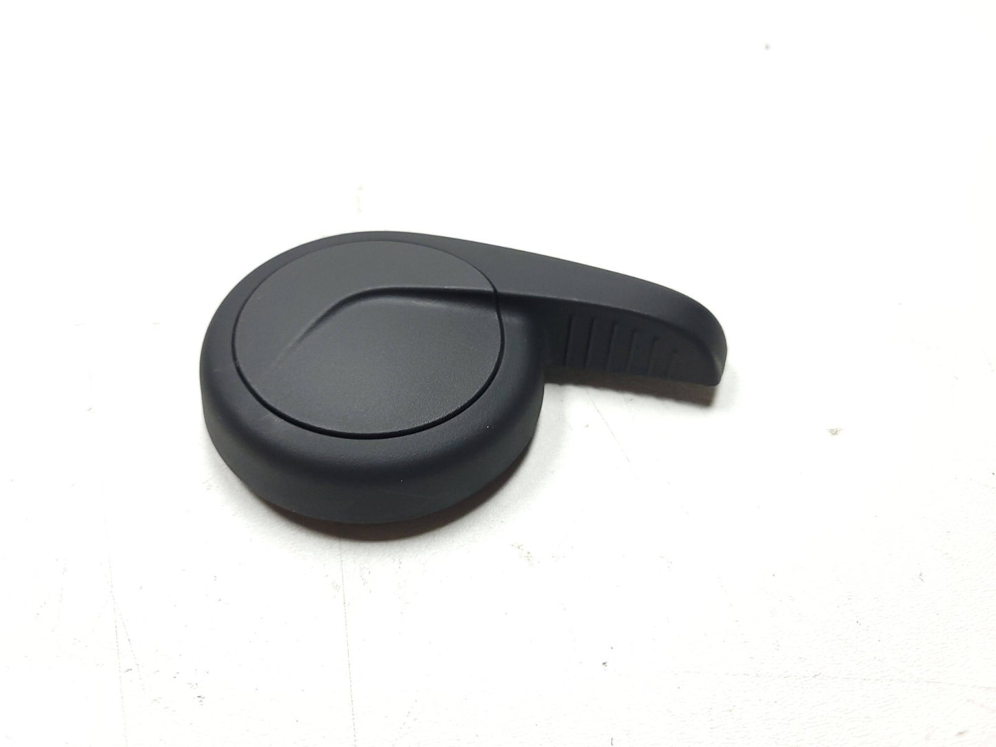 17 22 Buick Encore Seat Side Trim W/ Guide Sleeve Front Passenger Side Right OEM