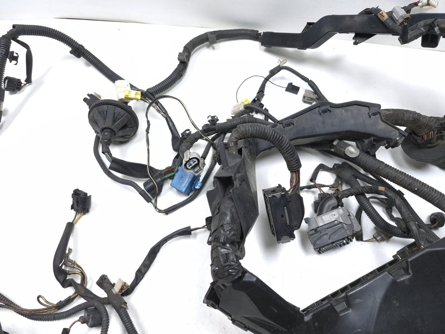 2011 Scion Tc Engine Wire Harness W/ Fuse Box OEM