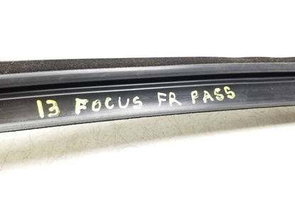 12 - 14 Ford Focus Door Window Wheatherstrip Seal Front Right Passenger Side OEM