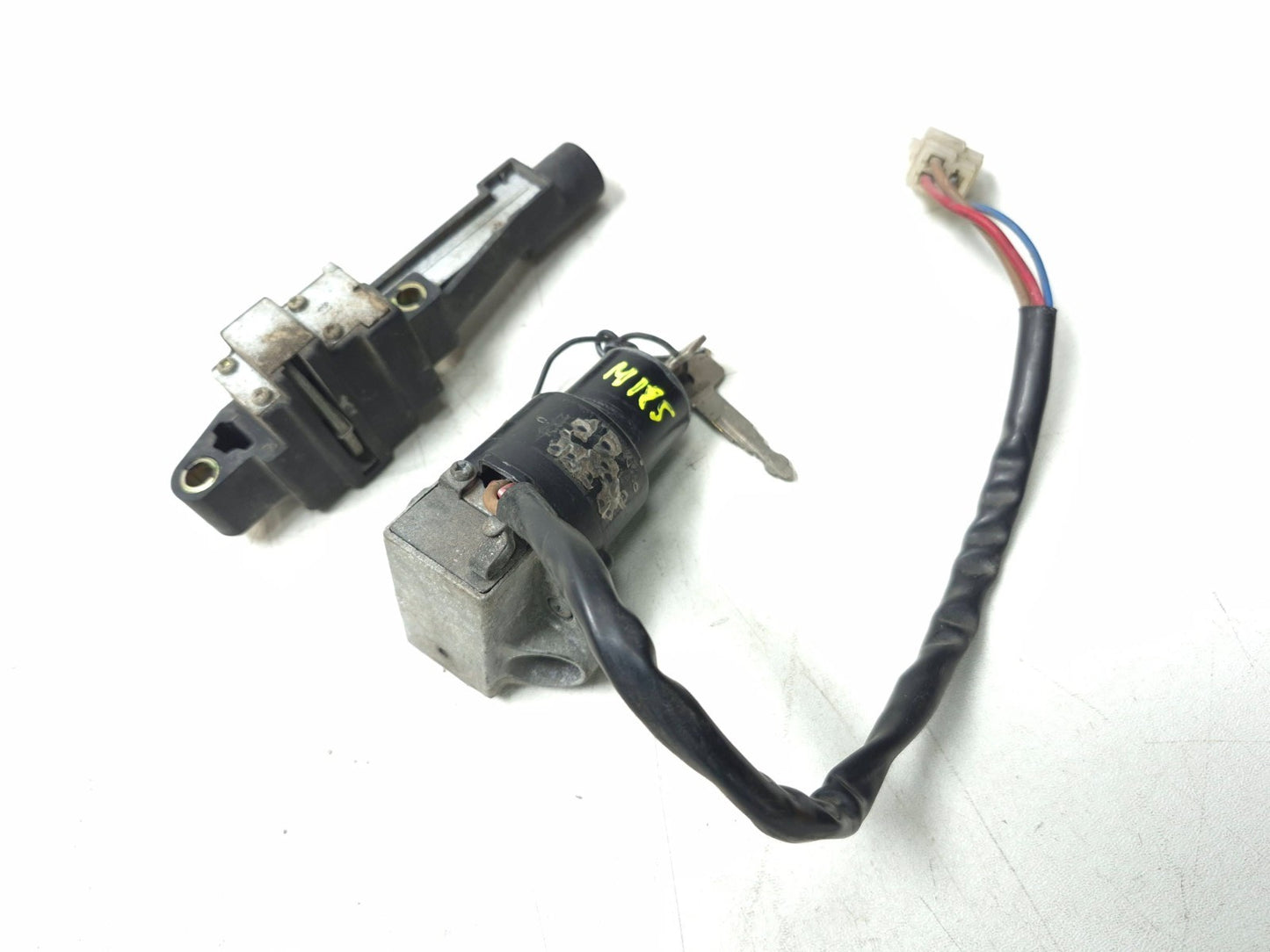 1991 Yamaha Fzr600r Ignition Set Switch Key Lock OEM