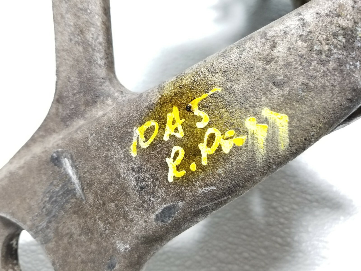 2010 Audi A5 3.2l Wheel Spindle Knuckle Rear Passenger Side Right OEM