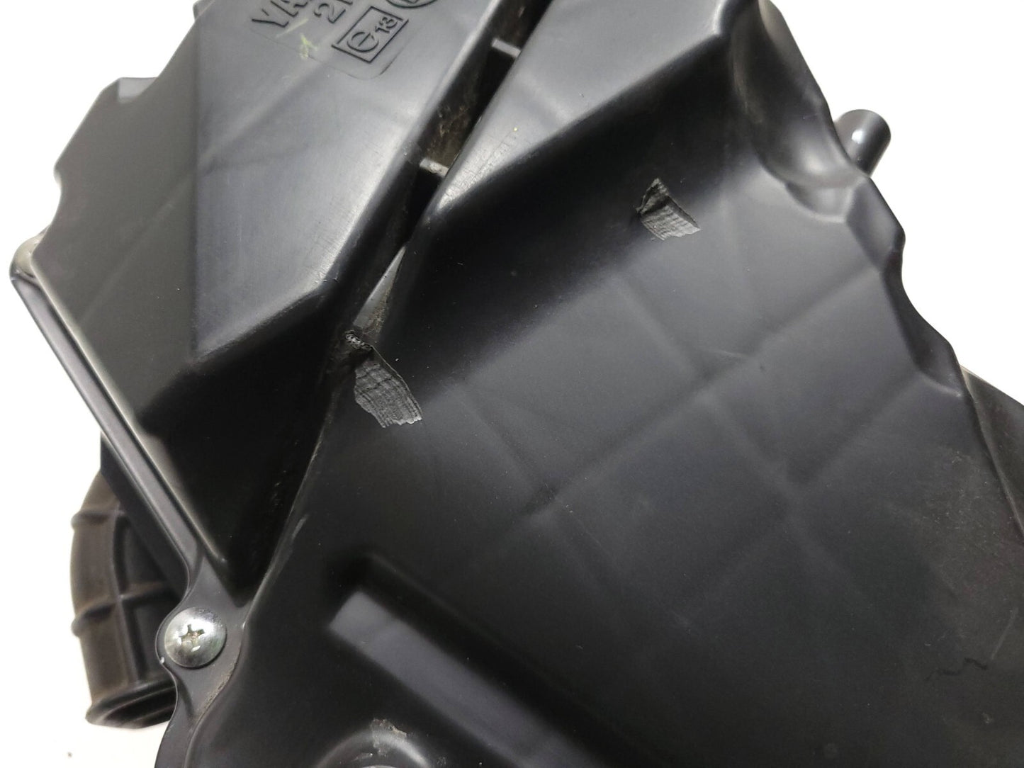 15 - 24 Yamaha Yzf-r3 Mt-03 Air Box Cleaner Filter Housing OEM