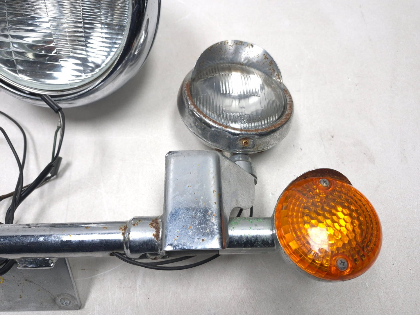 1999 Suzuki Intruder 1500 Headlamp & Turn Signal & Bracket Assy OEM