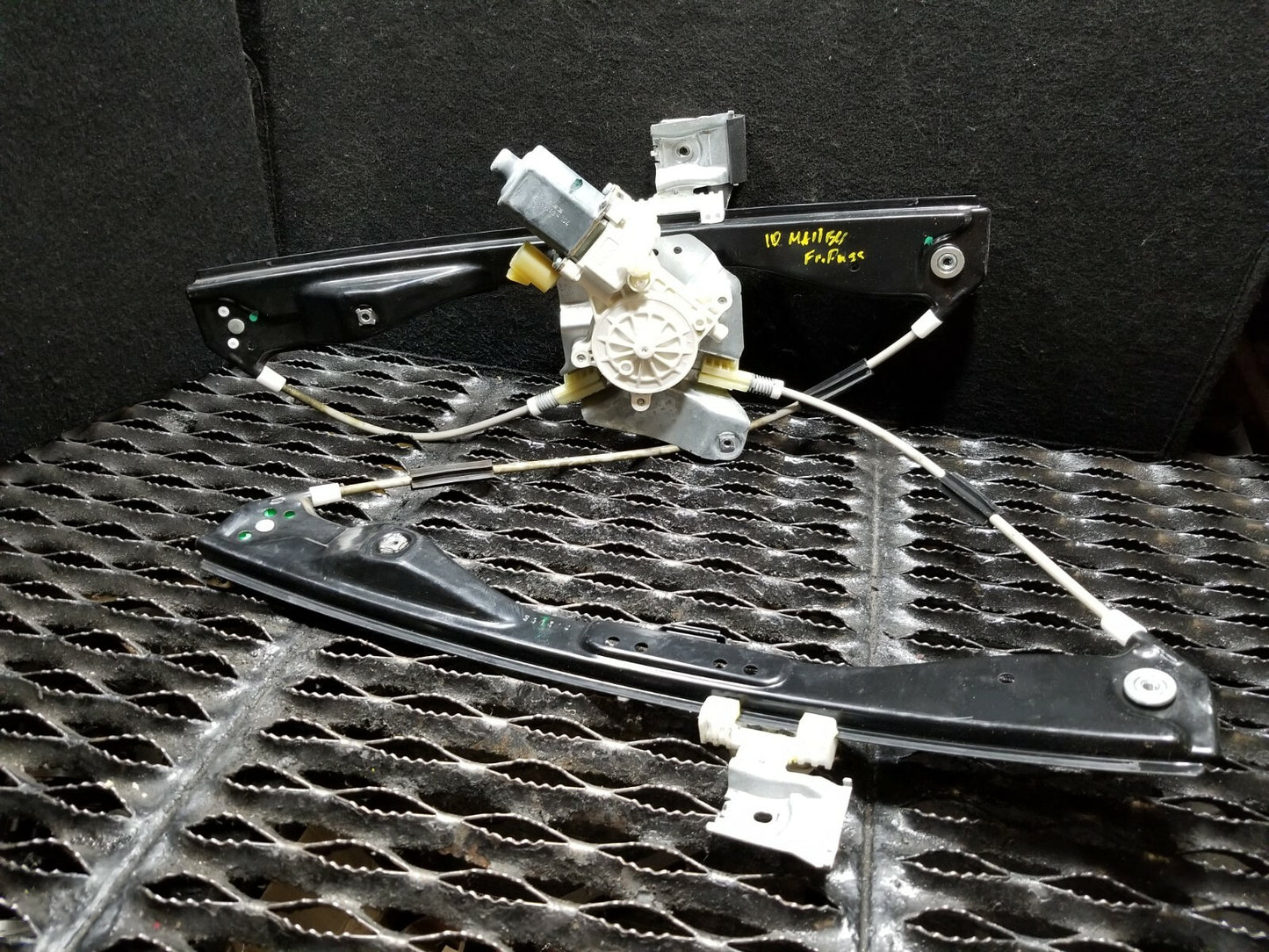 08 09 10 11 12 Chevy Malibu Front Right Pass Door Window Regulator W/ Motor OEM