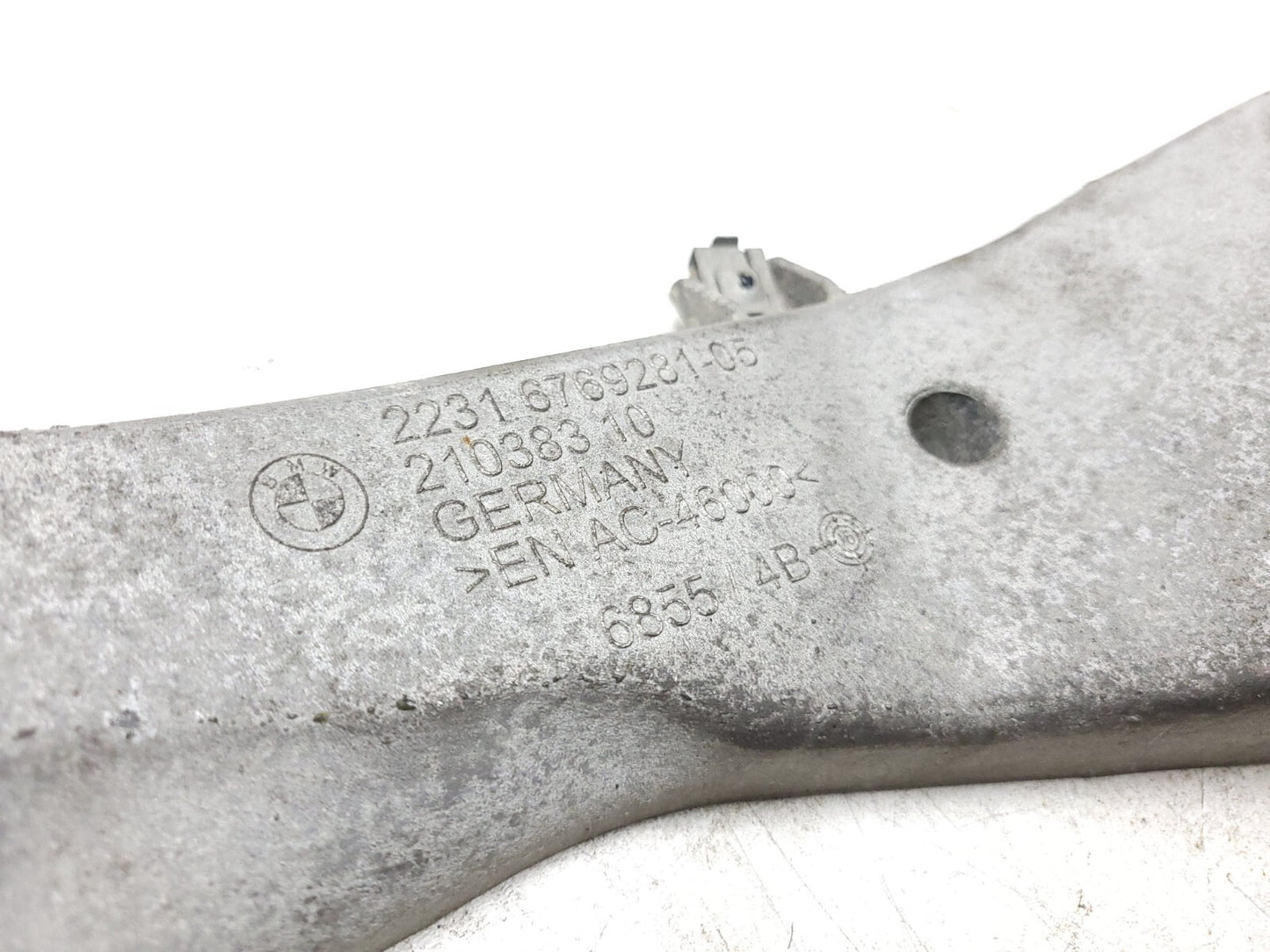 12-18 BMW 330xi F30 Transmission Mount Support Bracket OEM ✅ 76k Miles