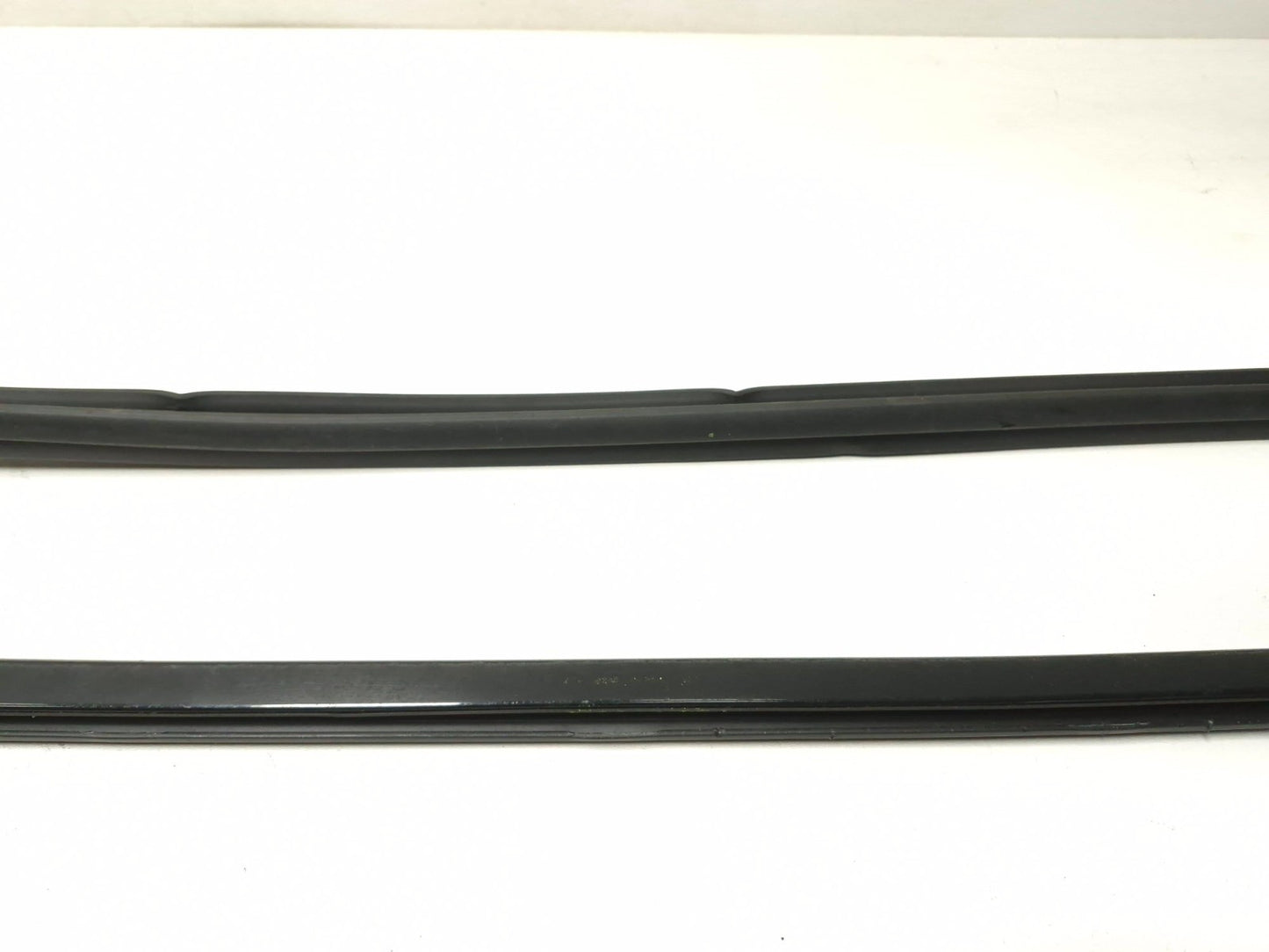2007 Acura Tl Type-s Front Door Weatherstrip Seal Right Passenger Side Set OEM
