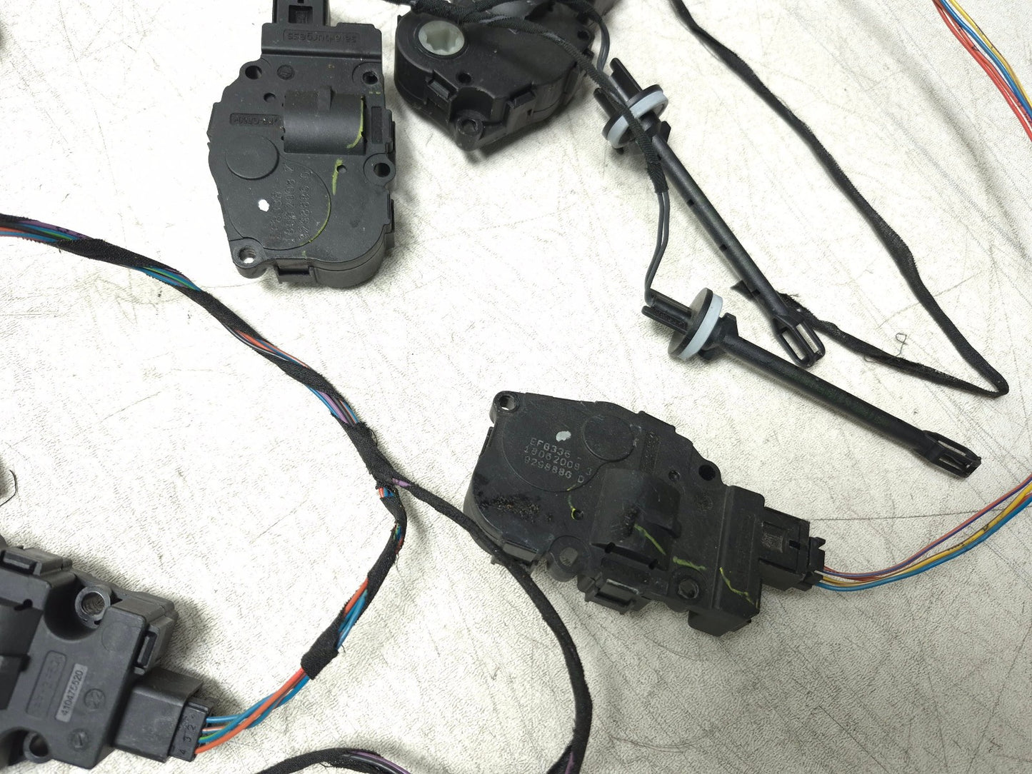 2008 BMW X6 E71 AC Flap Actuator Motor W/ Wiring Harness OEM