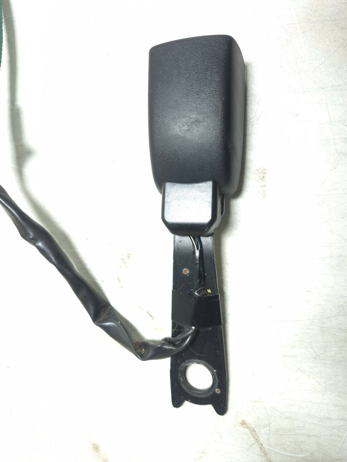 2009 Lexus IS250 Front Seat Belt Buckle Passenger Side Right OEM