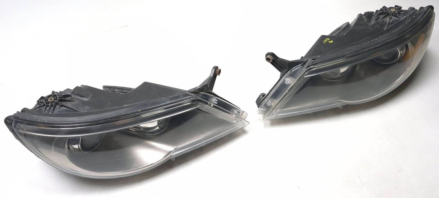 2011 Volkswagen Tiguan Headlight Left & Right Xenon OEM
