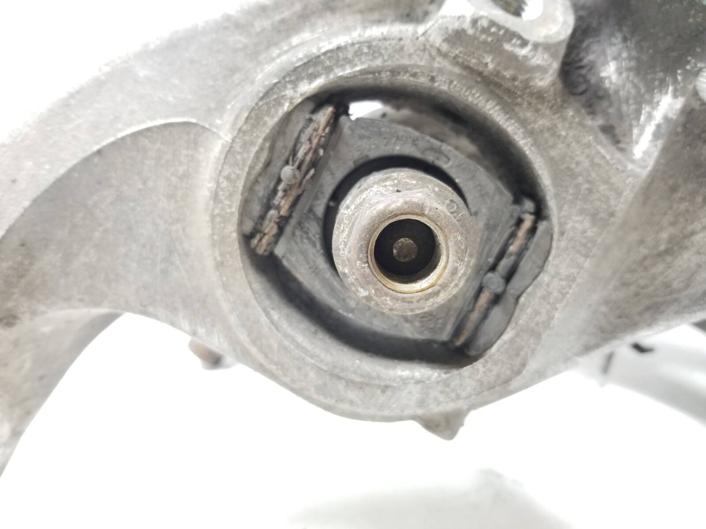 2010 Audi Q5 Rear Spindle Knuckle Wheel Hub Passenger Side Right OEM