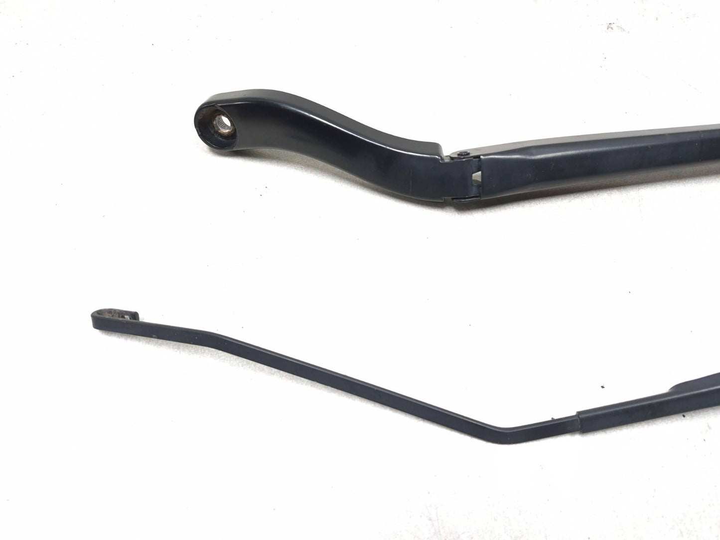 2013 Dodge Grand Caravan Windshield Wiper Arm Pair Oem✅