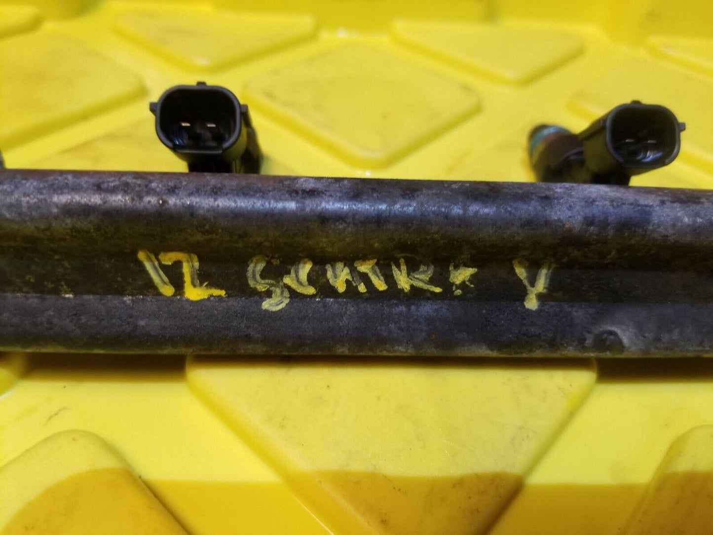 07 - 12 Nissan Sentra Fuel Rail W/ Injectors 2.0l OEM