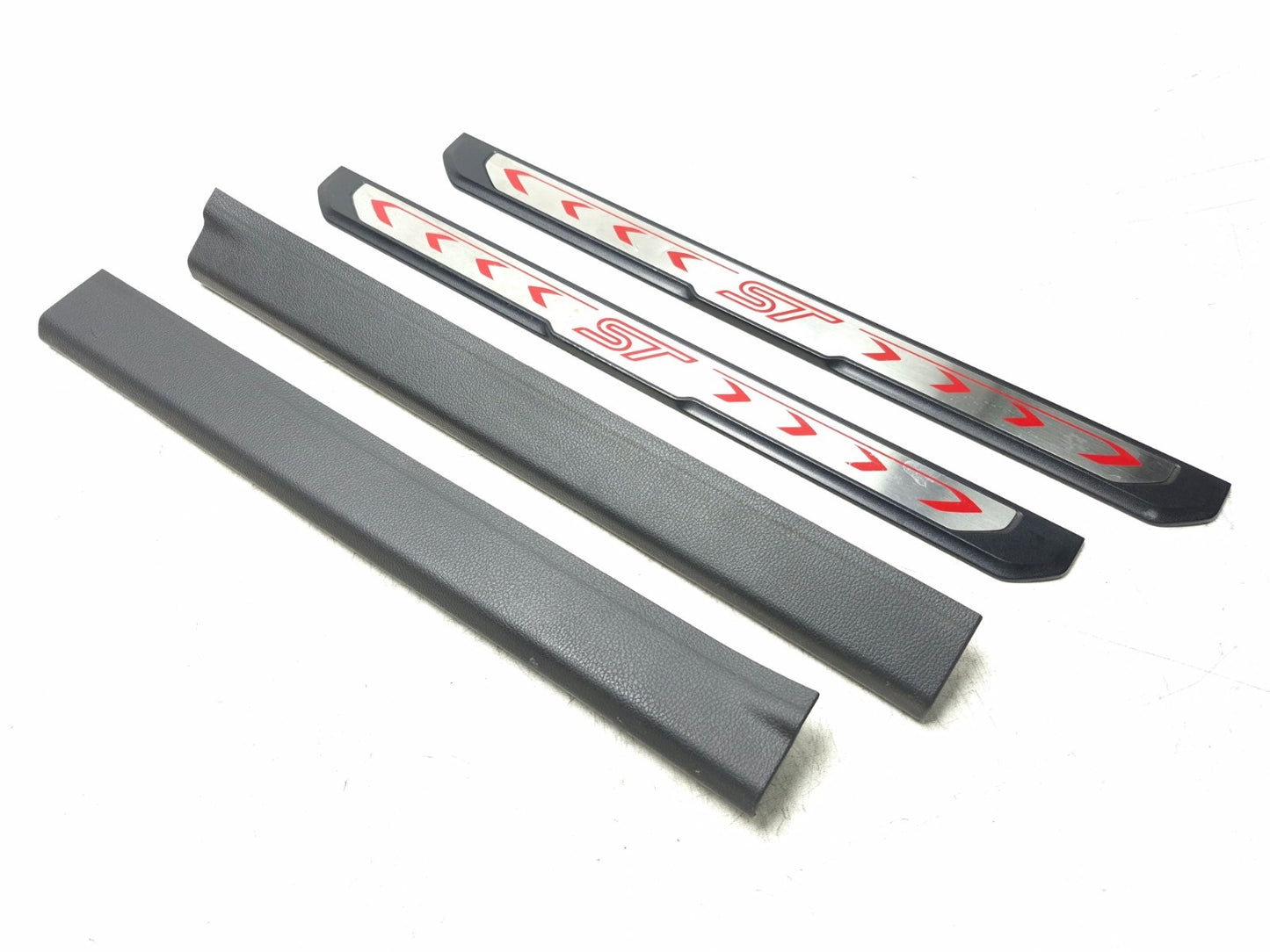 2013 Ford Focus Front Door Sill Scuff Plate Left & Right 4 Pcs OEM