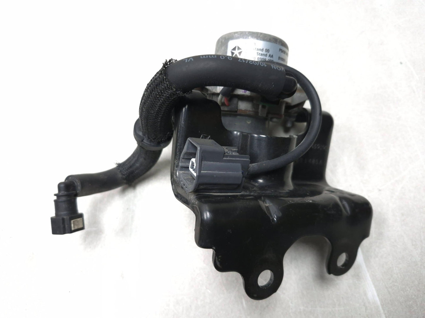 2018 Chrysler 300 Brake Booster Vacuum Pump 3.6l OEM