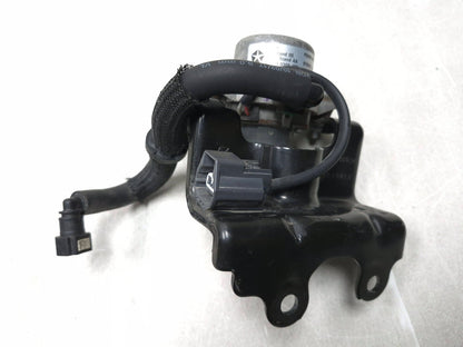 2018 Chrysler 300 Brake Booster Vacuum Pump 3.6l OEM