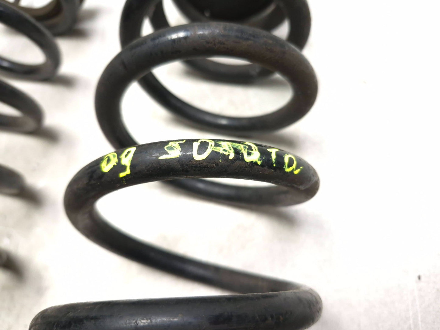 2009 Hyundai Sonata Rear Coil Spring Left & Right OEM