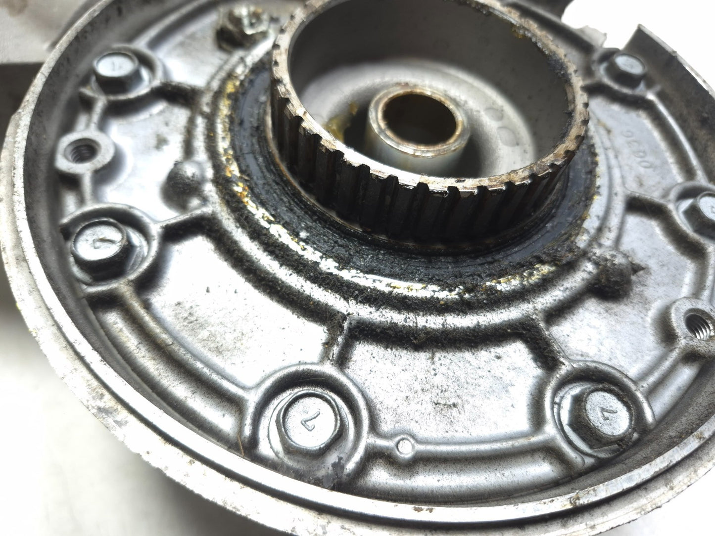 2009 Kawasaki Concours 14 Zg1400 Rear Drive Shaft Differential Gear Case OEM