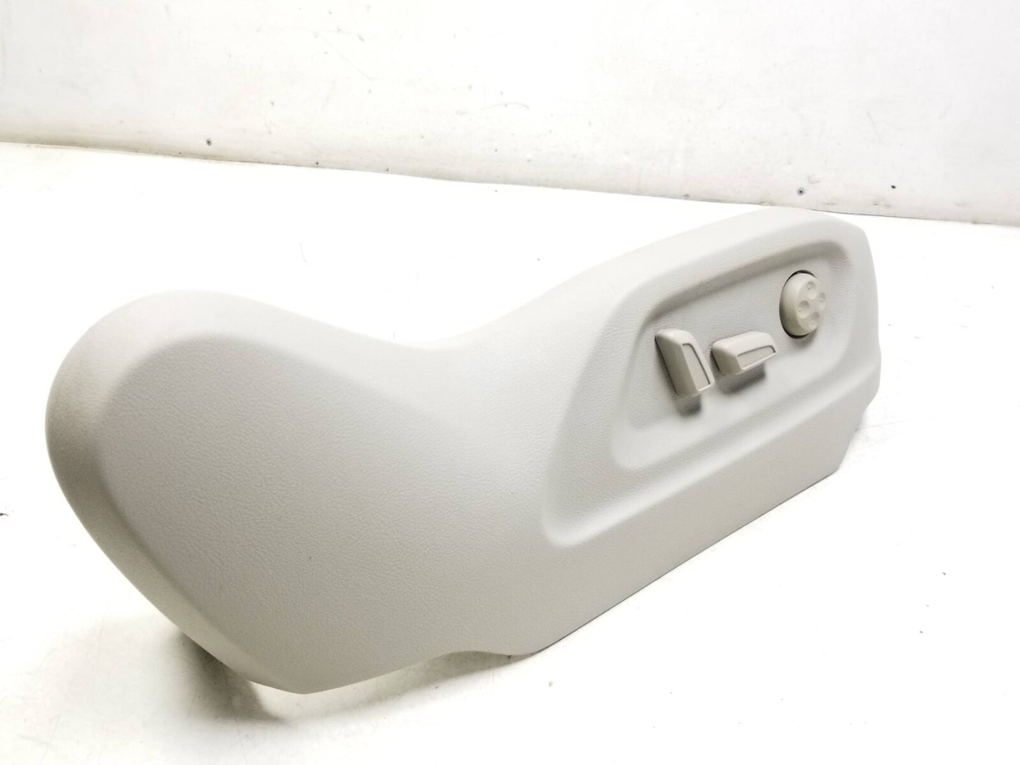 2009 - 2017 Audi Q5 Seat Side Trim W/ Switch Front Passenger Side Right OEM