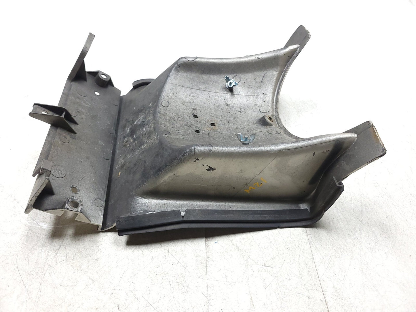 1984 - 1987 Honda Gl1200 Goldwing Rear Wheel Fender 80102-mg9-7700 OEM