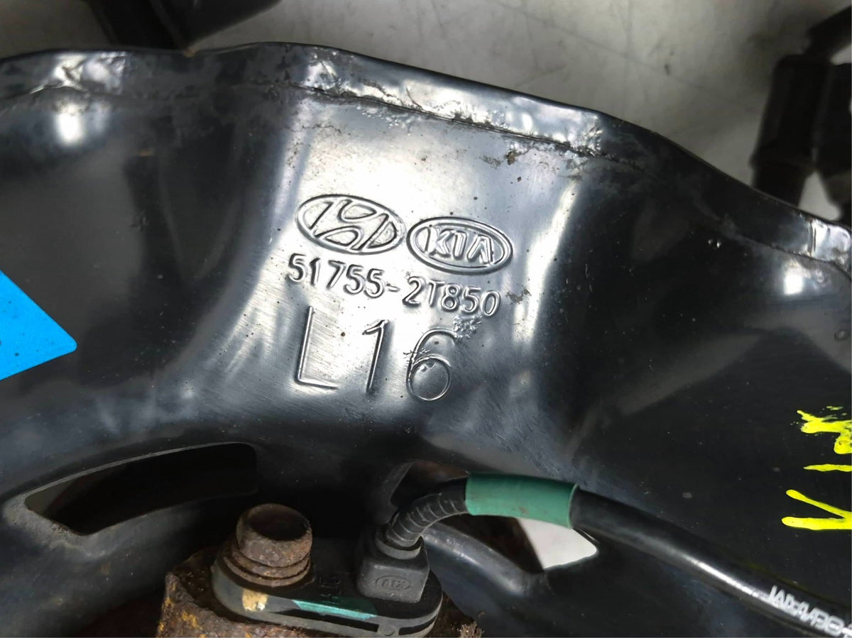 2015 Kia Optima Front Spindle Knuckle W/hub Left Driver Side OEM
