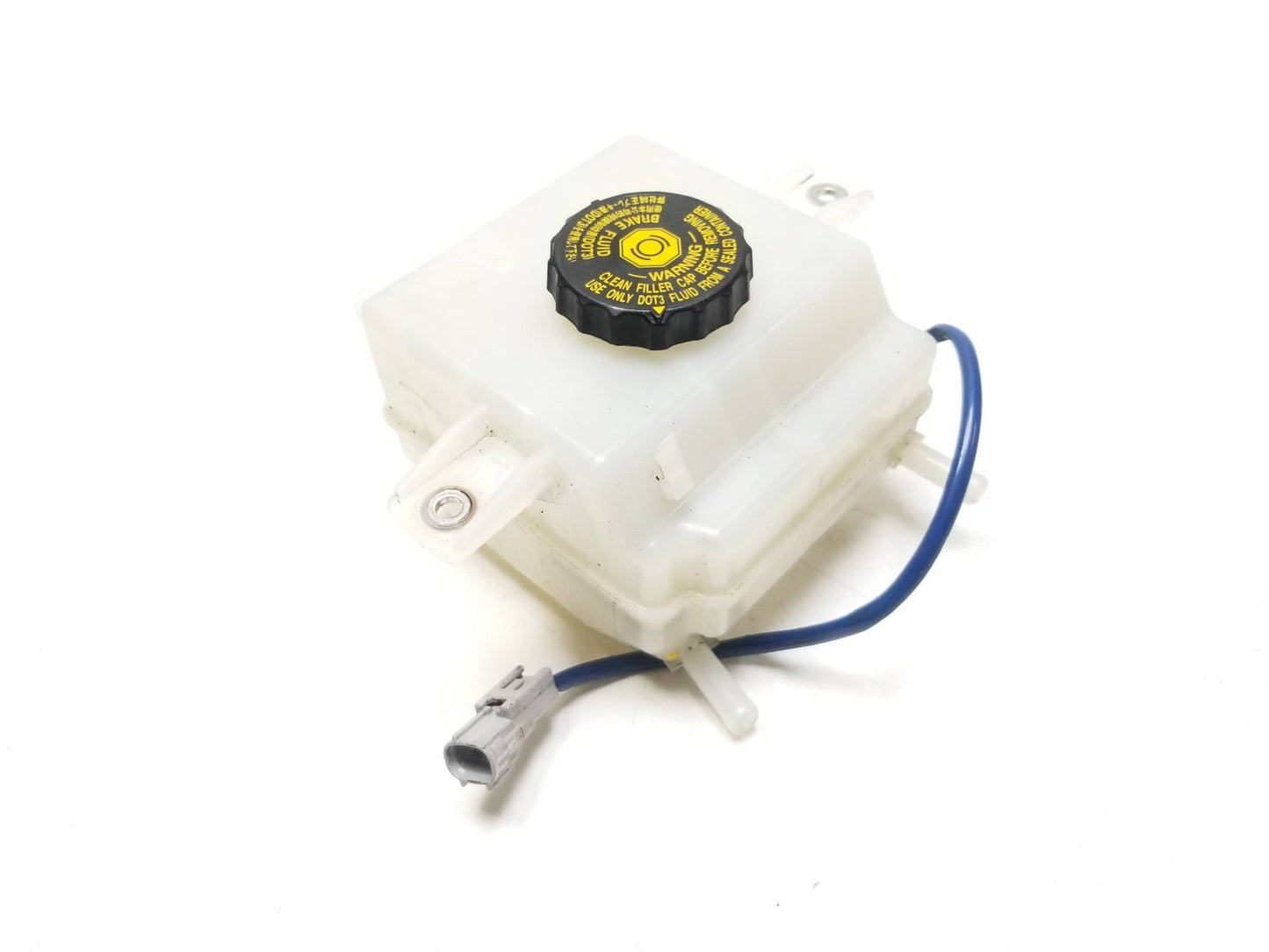 11-17 Lexus CT200h Brake Fluid Reservoir Oem✅