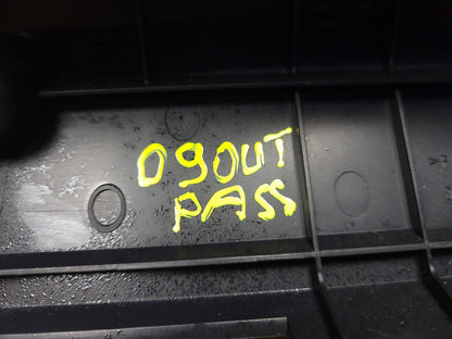 2007-2013 Mitsubishi Outlander Upper Glove Box Lid Door Cover 8042a-01670  OEM