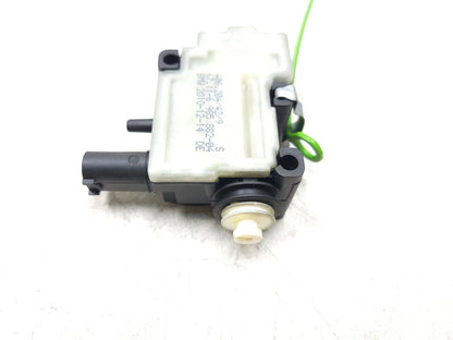 2007 - 2013 BMW X5 E70 Fuel Tank Filler Door Flap Actuator Motor OEM