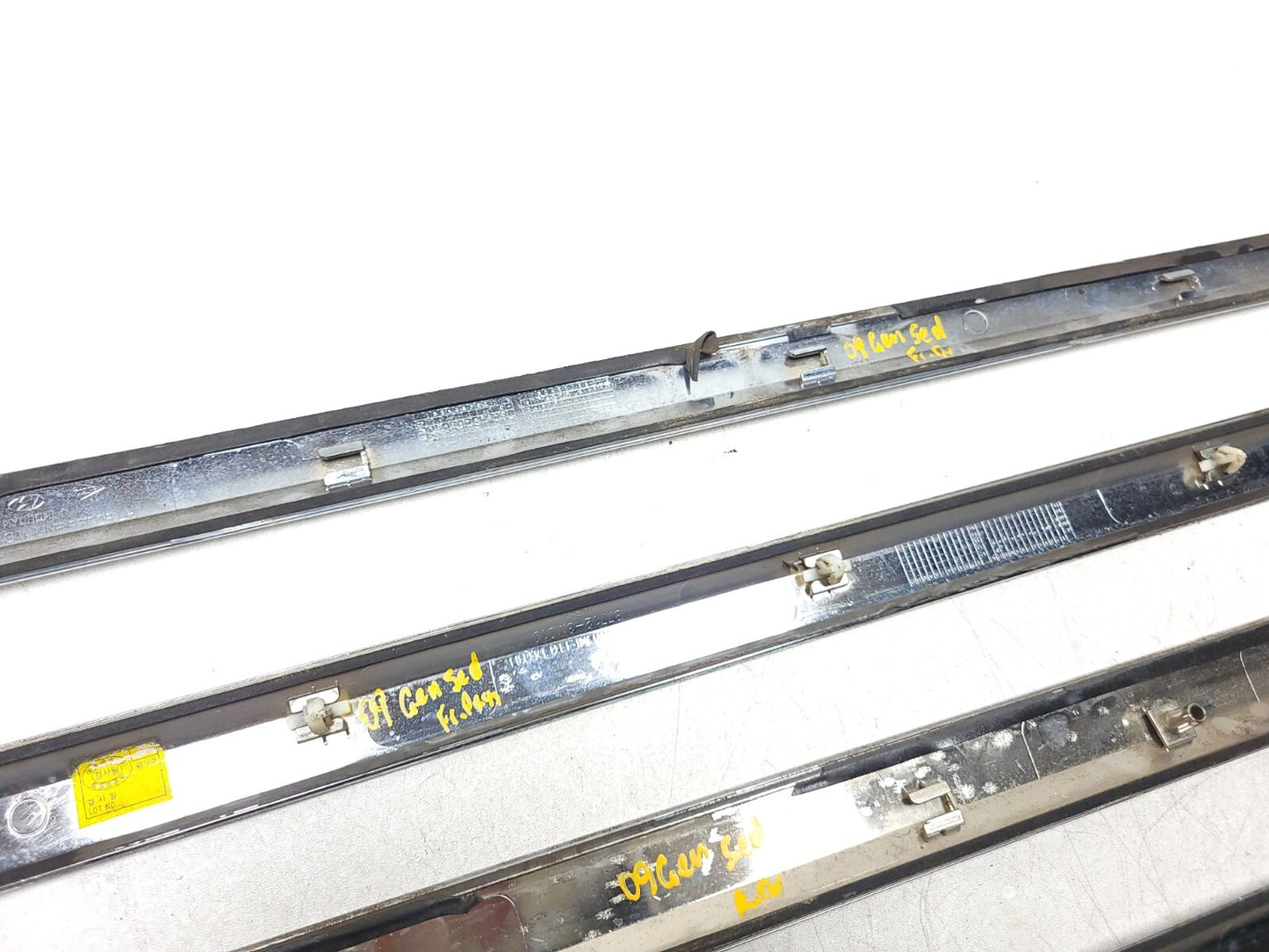 09-12 Hyundai Genesis Door Lower Chrome Molding 4pcs OEM Sedan
