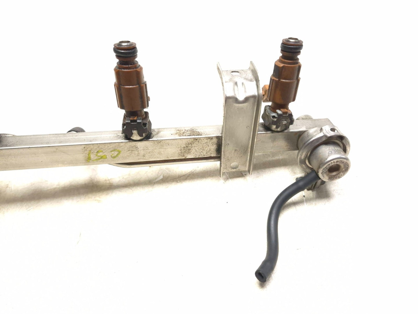 2007 Saab 9-5 Aero Fuel Injection Line Injector Rail Strip OEM