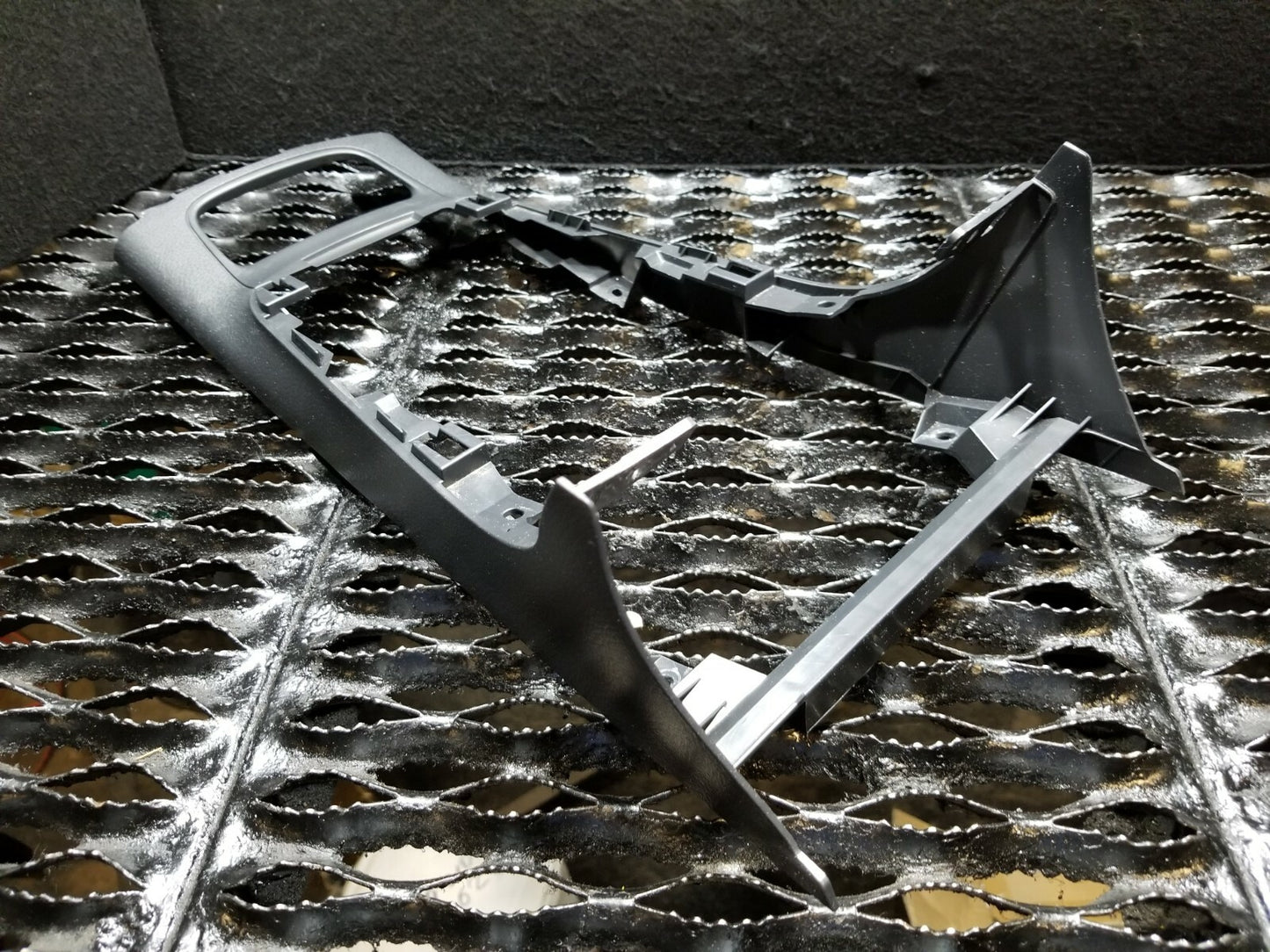 14 15 16 17 18 Nissan Sentra Center Console Shifter Trim Bezel OEM 8k