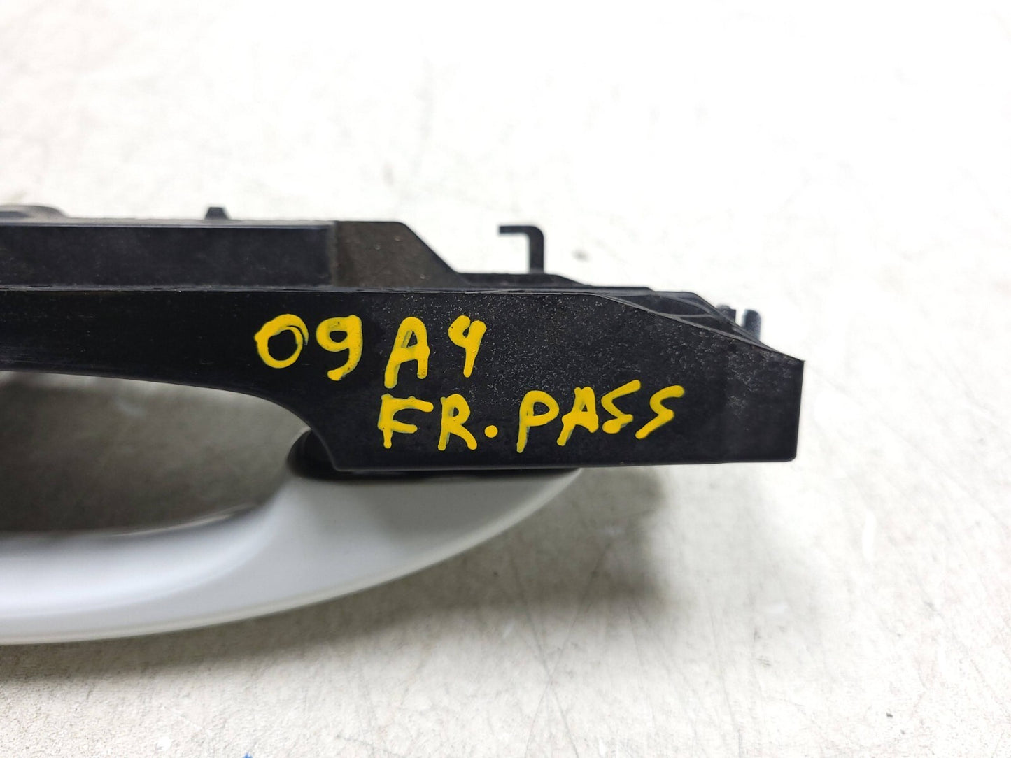 09 - 16 Audi A4 S4 A5 Sedan Front Exterior Door Handle Passenger Side Right OEM