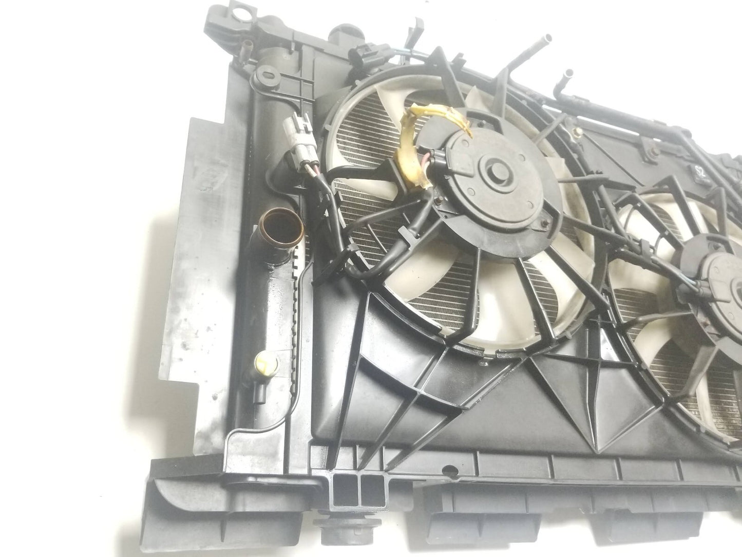 2011 Scion Tc Front Radiator Dual Fan Motor W/ A/c Radiator OEM